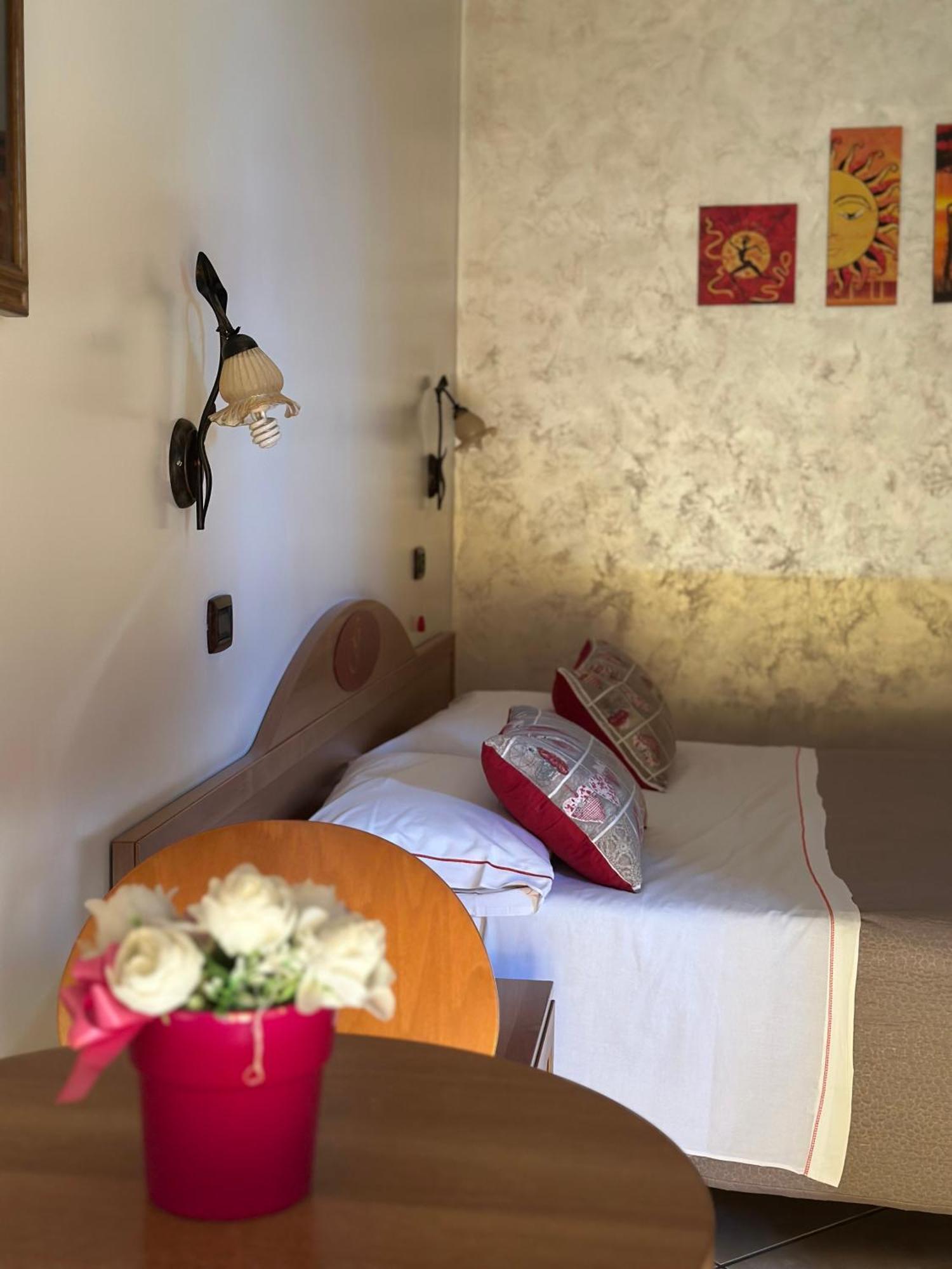 Hotel Il Giardino Degli Aranci Nola Kültér fotó
