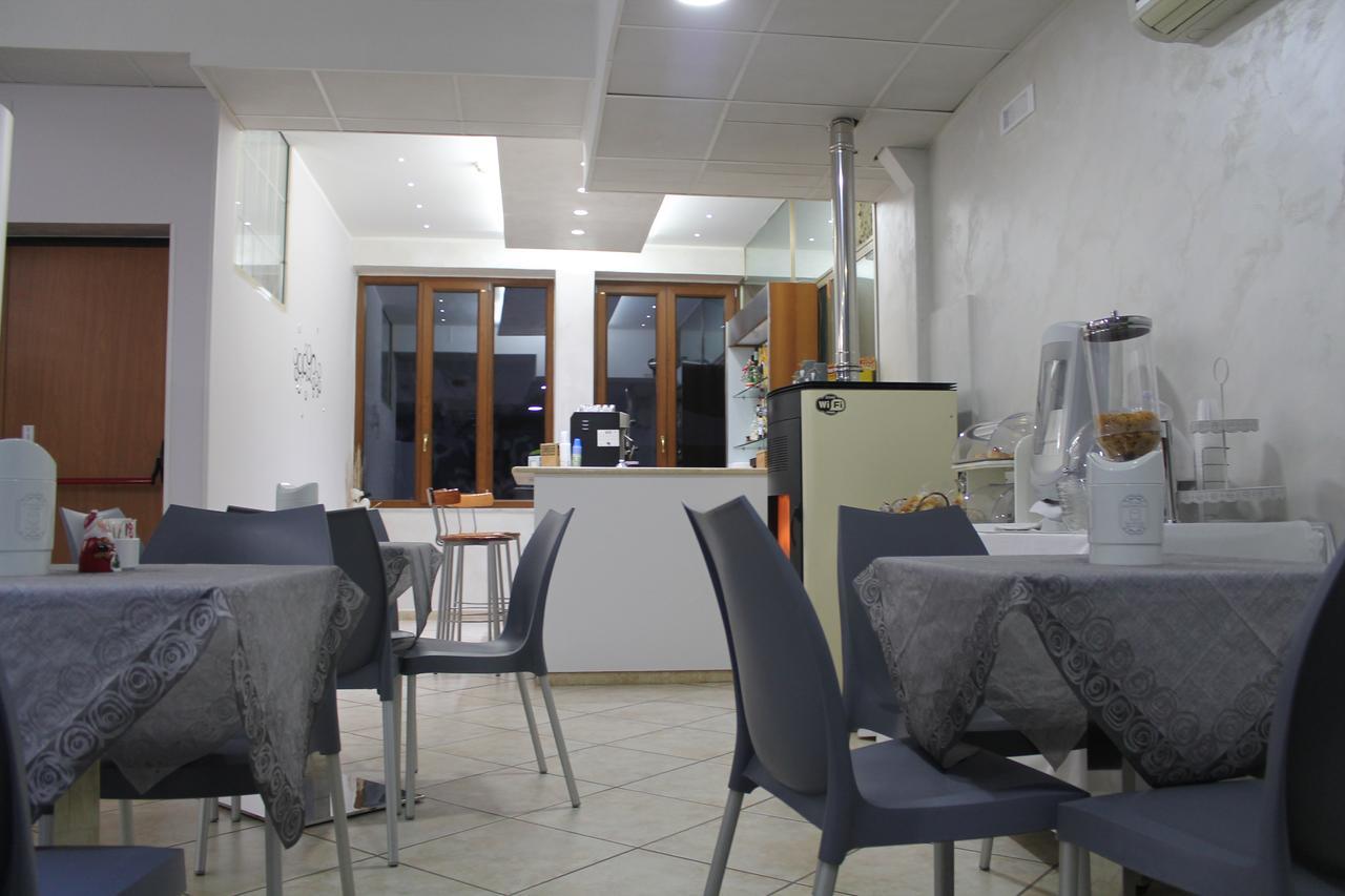 Hotel Il Giardino Degli Aranci Nola Kültér fotó